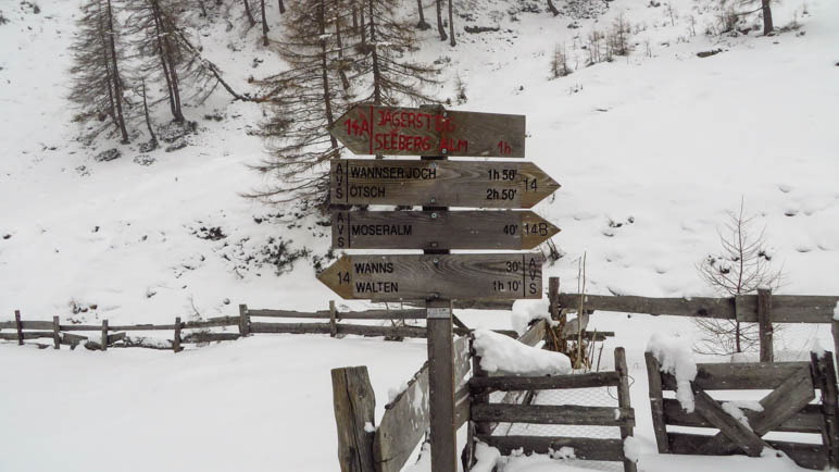 Statt direkt in Richtung Walten zu wandern, machen wir die Extrarunde zur Moseralm