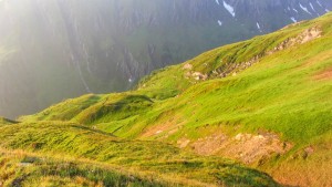 Gleich noch ein Blick von der Gleiwitzer Hütte. Noch intensivere Farben, aber keine Liegestühle