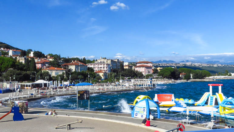 Am Strand von Opatija, im Zentrum der Stadt gelegen