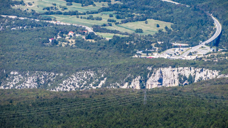 Die nahe gelegene Vela-Draga Schlucht