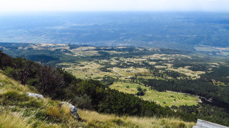 Ein Weitblick über das Hinterland von istrien