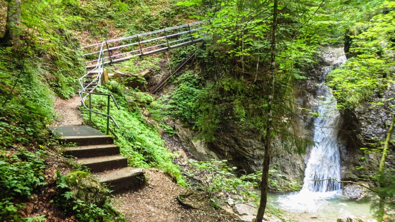 Auf dem Weg durch die Schleifmühlenklamm