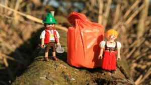 So groß wie ein Playmobil-Manschgerl: Der Notfall-Biwaksack von Mountain Equipment