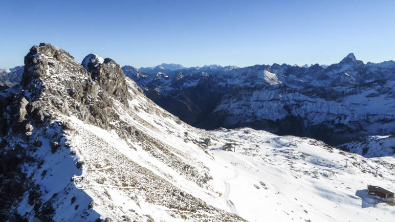 Bis zur Zugspitze reicht der Blick vom Nebelhorn