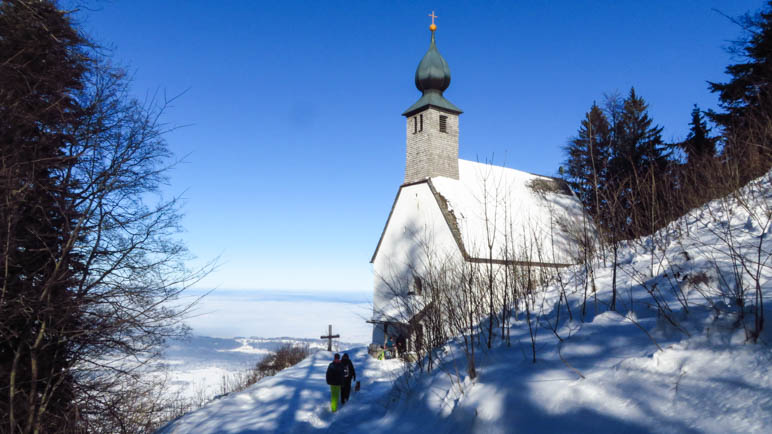 Das Ziel der Wanderung: Die Schnappenkirche oberhalb von Marquartstein