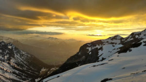 Ein goldener Streifen über Oberstdorf