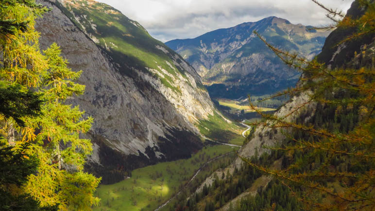 Der große Ahornboden von oben gesehen, vom Weg zur Binsalm aus