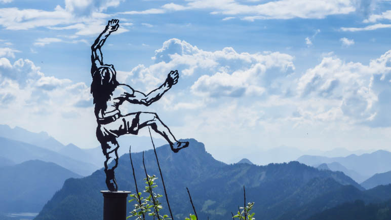 Der Himmelskletterer an der Gipfelstation der Rauschbergbahn