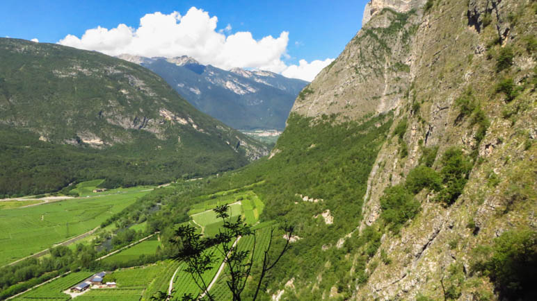 Tiefblick hat man nur im ersten Teil des Burrone Giovanelli Klettersteigs