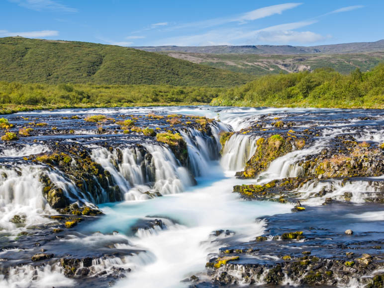 Der Bruarfoss, manche sagen, er sei der schönste Wasserfall von ganz Island. Auf jeden Fall ist er gut versteckt