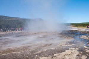 Dampfschwaden nach dem Ausbruch des Strokkur