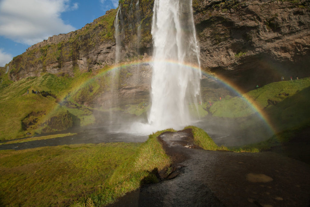 Der Selfiespot am Seljalandsfoss. Auch sehr gut geeignet für Portraitfotos des Partners