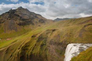 Ein Blick auf dei Umgebung oberhalb des Skógafoss