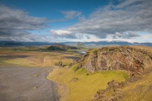 Der Blick vom Dyrhólaey auf den Myrdalsjökull