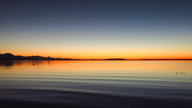 Zum Abschluss des Wandertages der Sonnenuntregang am Chiemsee