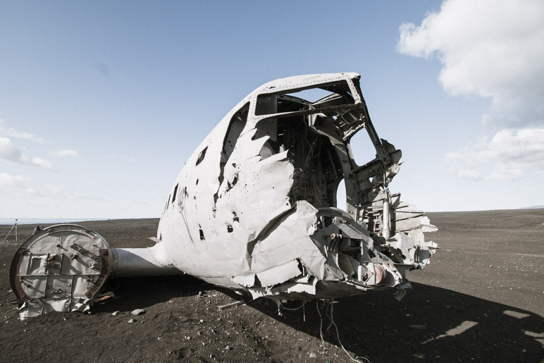 Ziemlich zerstört: Vom Cockpit ist nicht mehr viel übrig