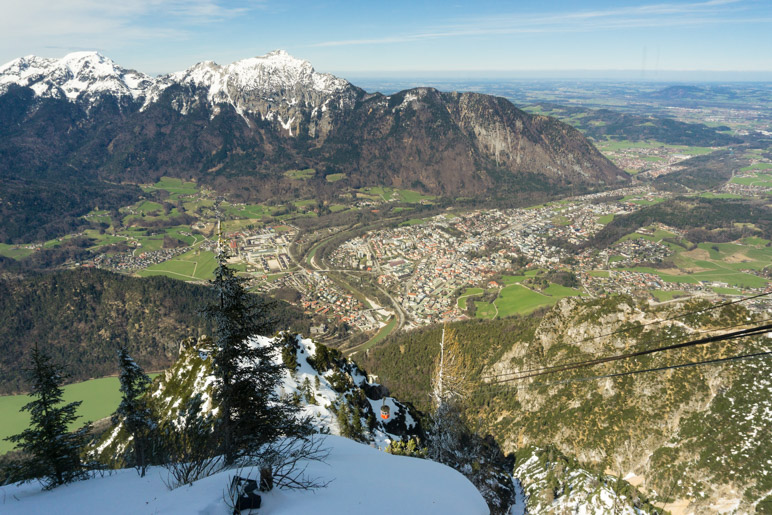 Ein spektakulärer Blick vom Predigtstuhl auf Bad Reichenhall und den Hochstaufen