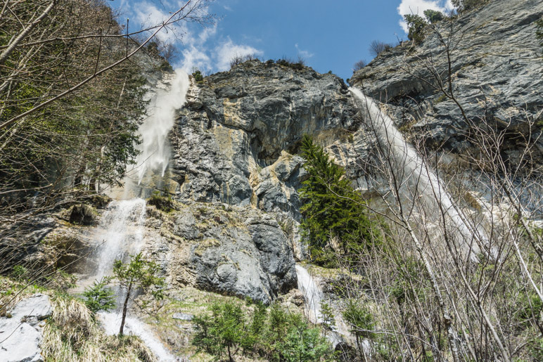 Blick zurück auf die zwei Wasserfälle