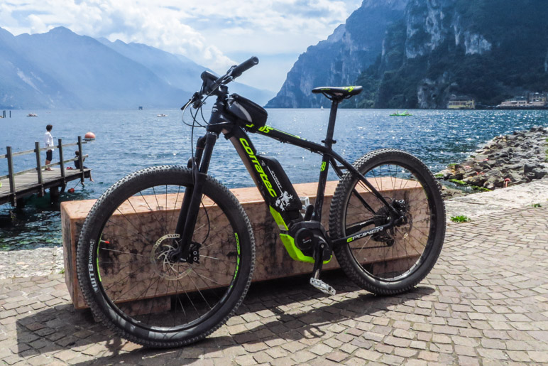 Eines der E-Bikes, die ich mir ausgeliehen habe