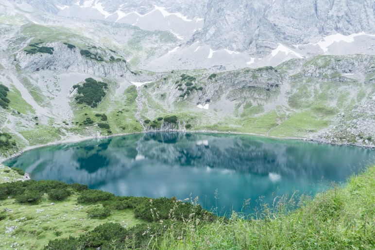 Blick hinunter zum Drachensee