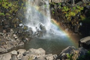 Auch am Svartifoss sehen wir einen Regenbogen