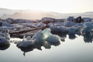 Leuchtendes Eis im Jökulsárlón