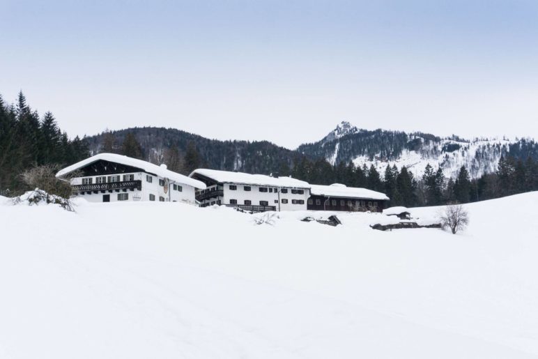 Rechenau und der Gipfel des Brünnsteins im Hintergrund