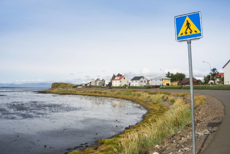 Am Uferweg in Höfn