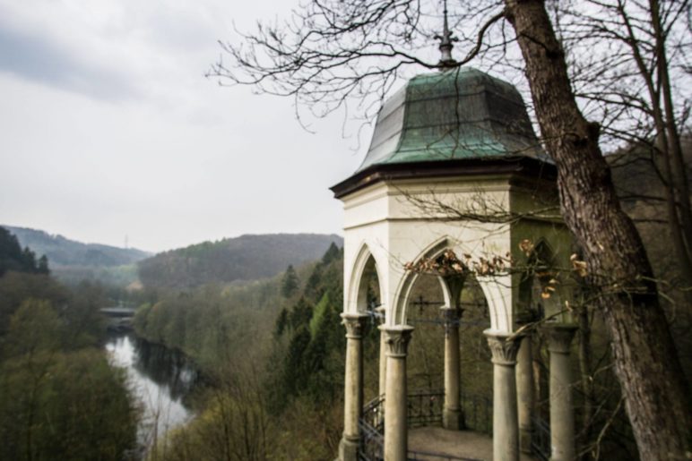 Der Diederichstempel über der Wupper