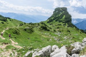 Von Norden sieht man gut den Weg auf den Gschöllkopf