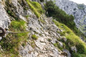 Seilversicherter Weg knapp unterhalb des Huipfleitenjochs