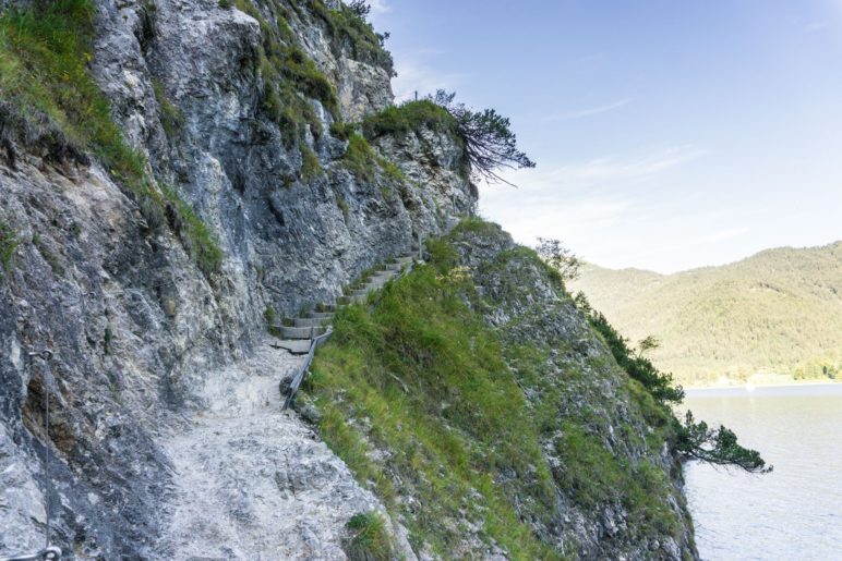 Die erste lange Treppe auf dem Gaisalmsteig