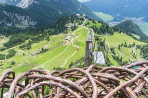 Der Blick auf die Erfurter Hütte und den Airrofan