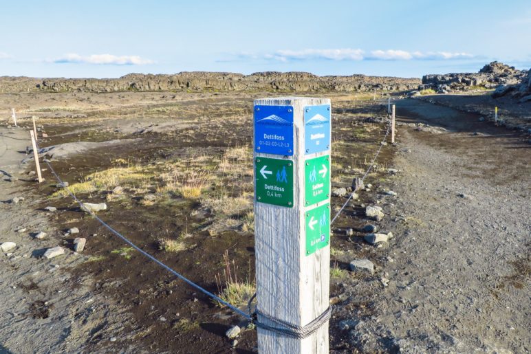 An der Abzweigung zum Dettifoss und zum Selfoss