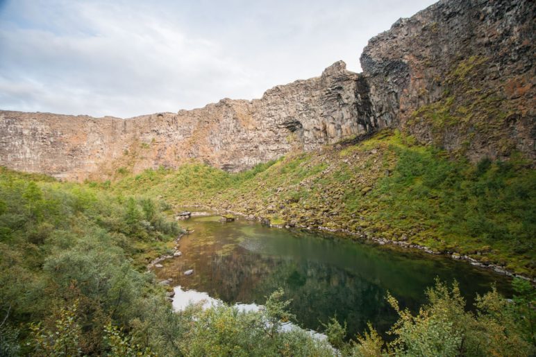 Blick hinunter auf den Botnstjörn