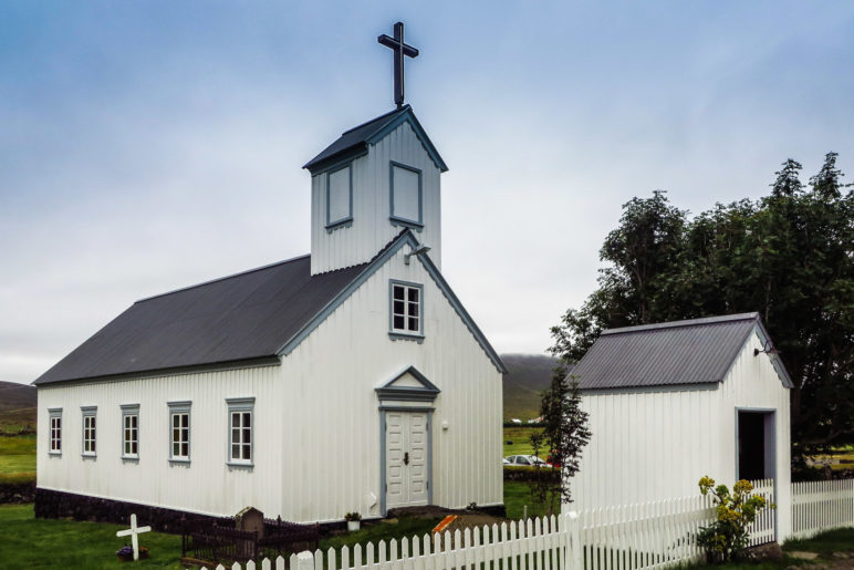 Die Holzkirche von Grenjaðarstaður aus dem Jahr 1865