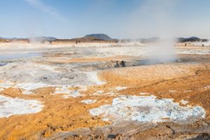Im weitläufigen Hverir-Geothermiegebiet am Námafjall