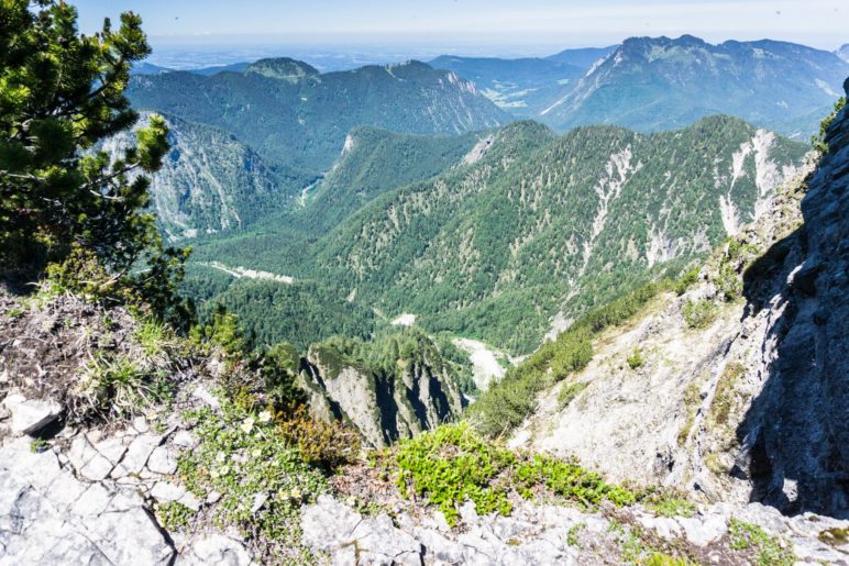 Tiefblick vom Sattel aus