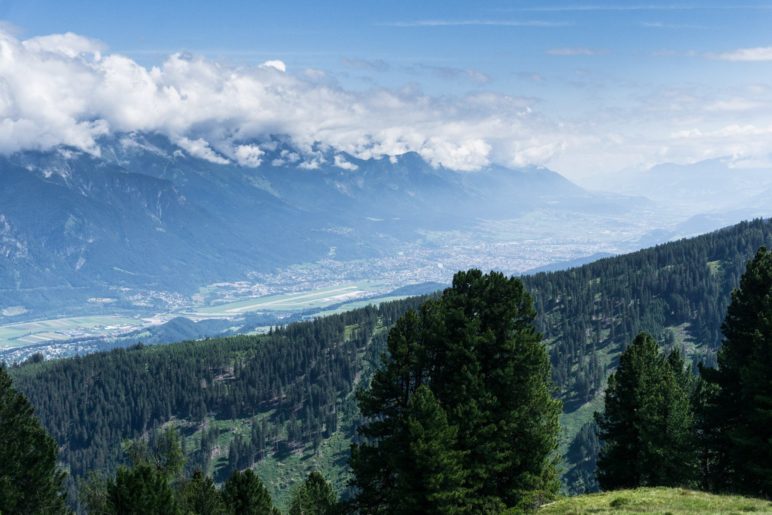 Der erste Blick auf das Inntal und die Stadt Innsbruck