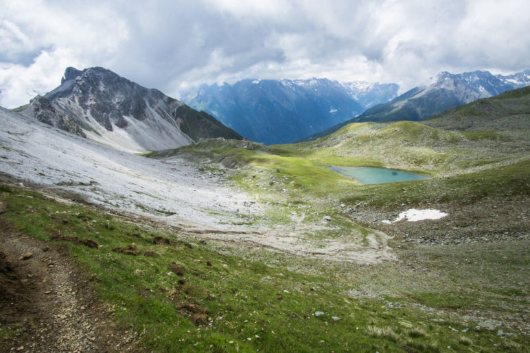 Über den Schlicker See schauen wir in Richtung Stubaital