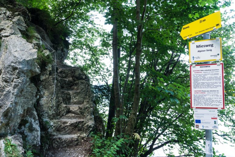 Der Einstieg zum Miesweg führt über diese Treppe