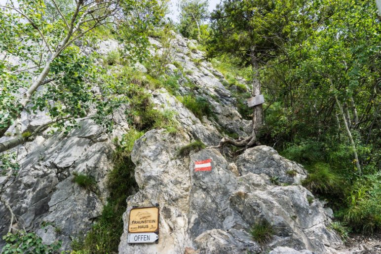 Der Einstieg in den Naturfreundesteig auf den Traunstein