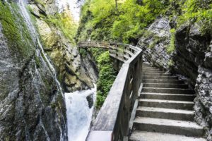 Der Weg durch die Klamm führt nur ein paar Meter bergauf