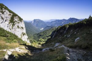 Der Abstiegsweg durch das Ostertal