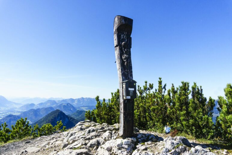 Ist das ein Gipfelkreuz? Es steht jedenfalls auf dem Gurnwandkopf