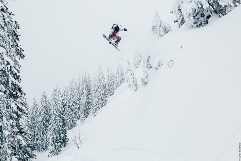 Snowboard-Action bei Playing Gravitiy - Foto: Carlos Blanchard