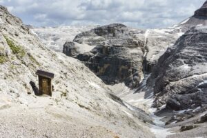Die Hochgebirgs-Toilette des Rifugio Forcella Pordoi