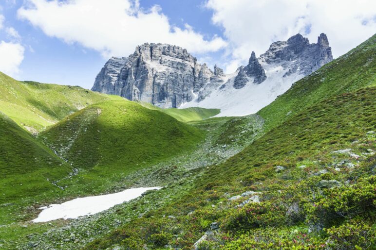 Wanderung durch das Senderstal. Da gibt es auch mal einen Blick auf die Kalkkögel