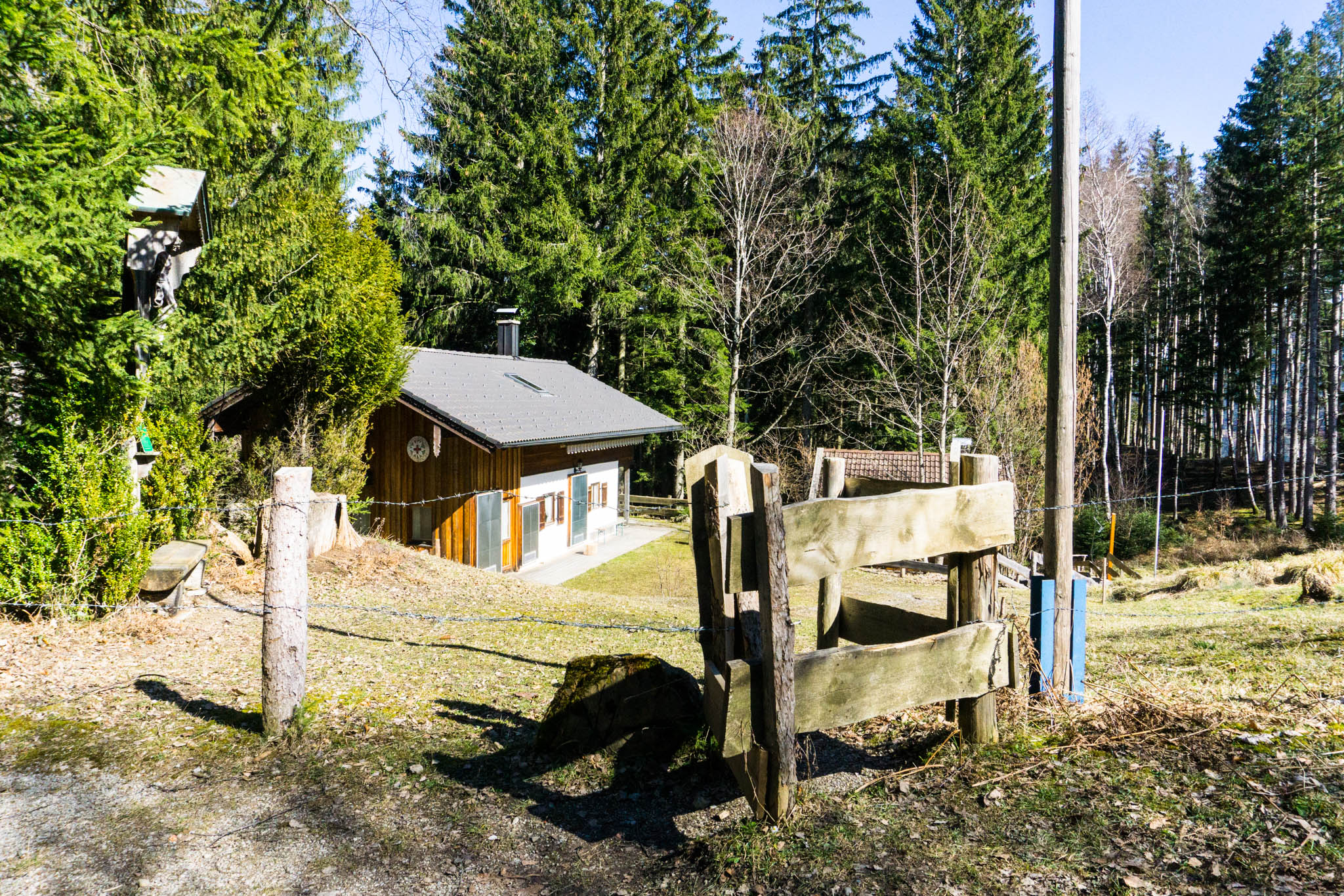 An der Bergwachthütte