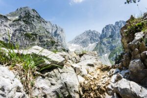 Wow! Der Blick über den Rand des Klammls in Richtung Ellmauer Tor!